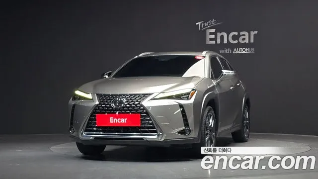 Lexus UX 2022