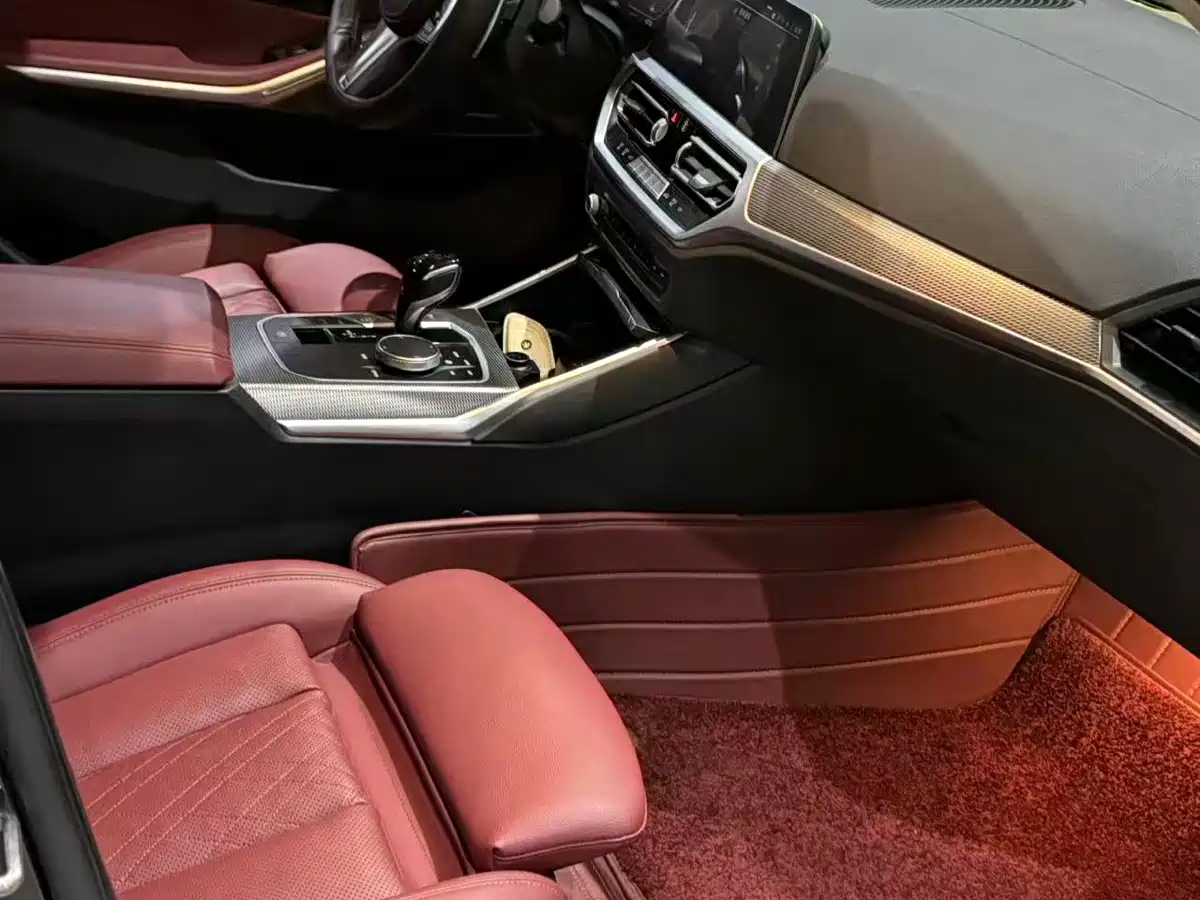 BMW 3 серии 2022