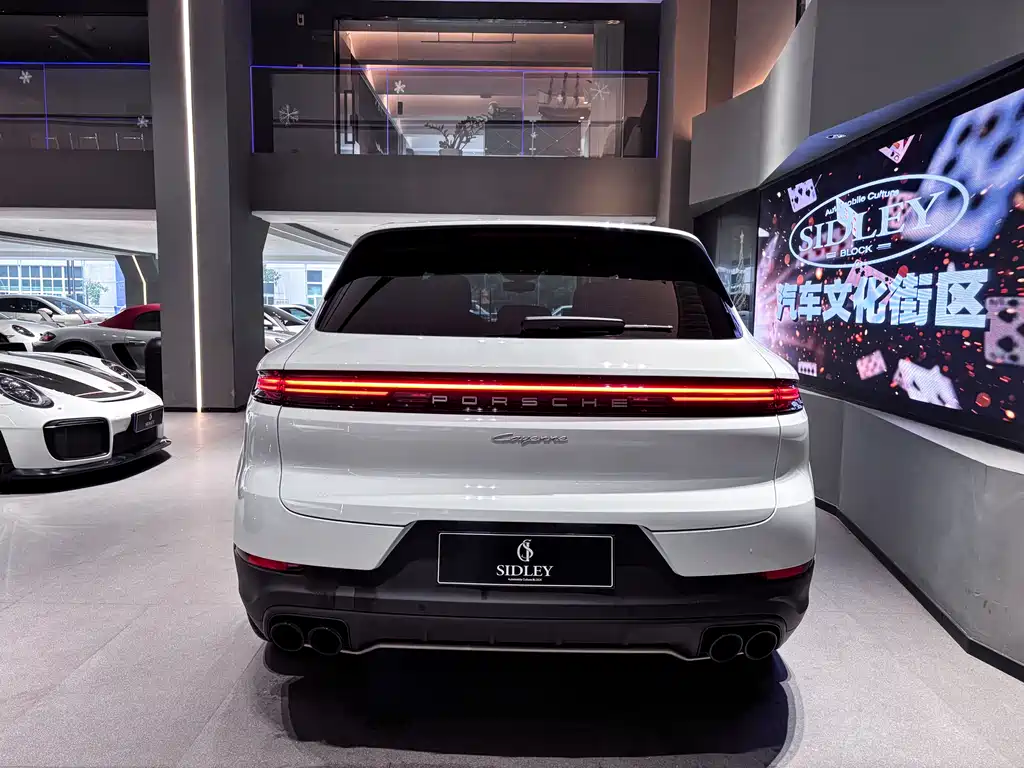 Porsche Cayenne 2024