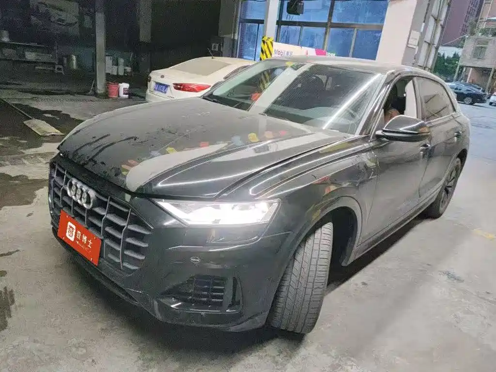 Audi Q8 2023