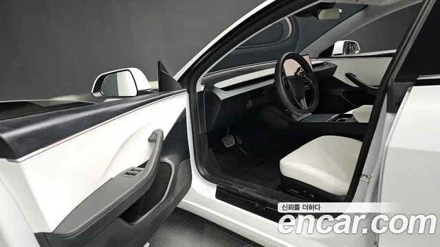 Tesla Model 3 2024