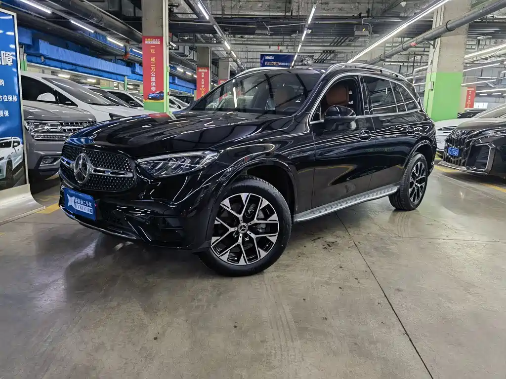 Mercedes-Benz GLC 2023