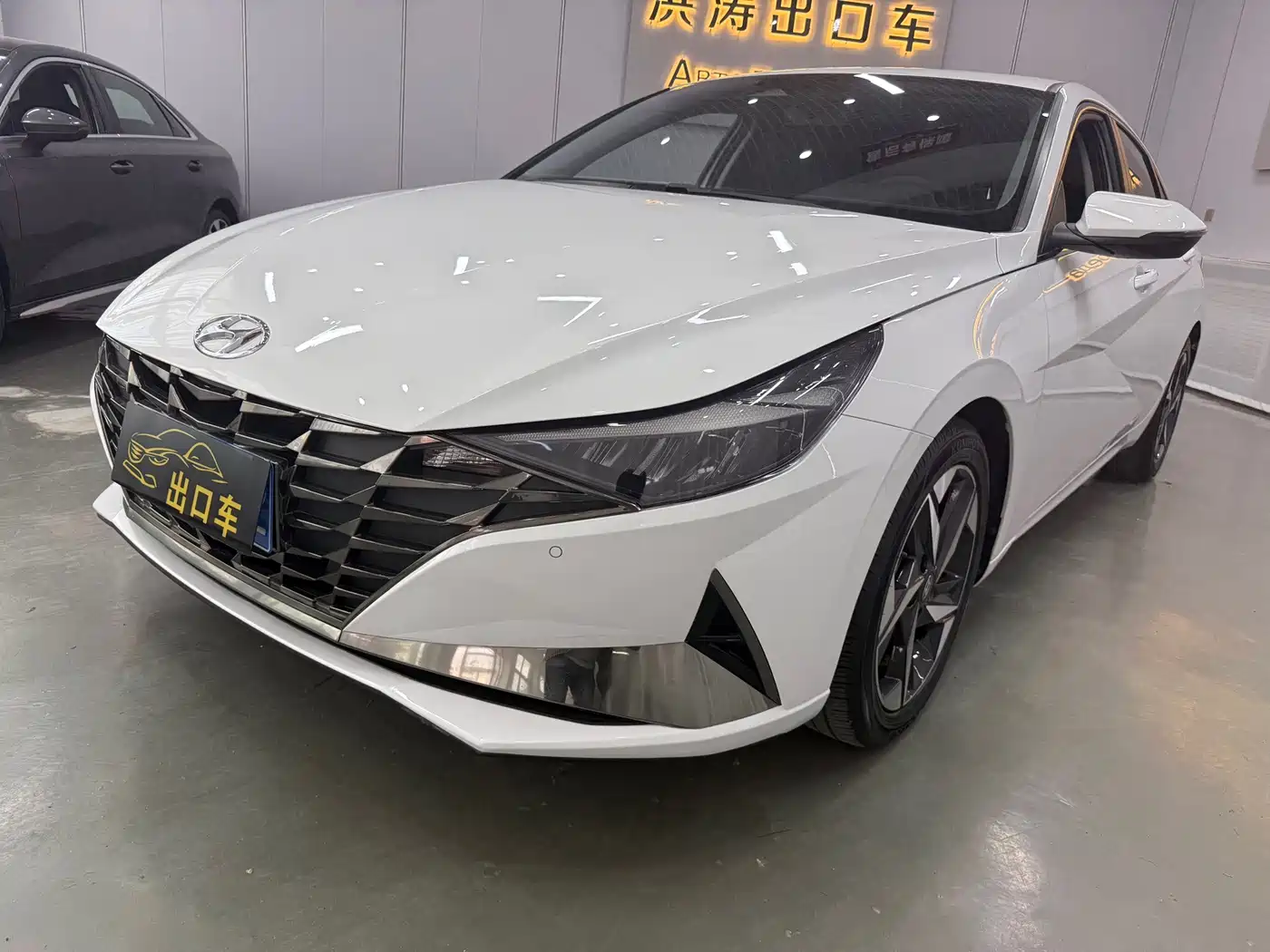 Hyundai Elantra 2023