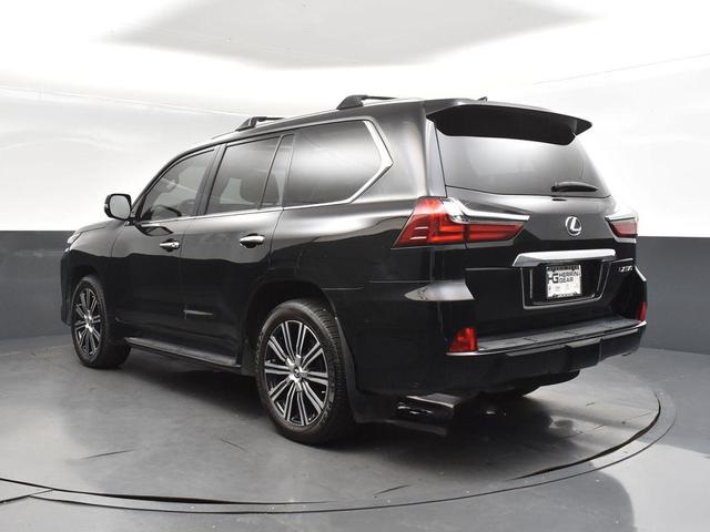 Lexus LX 2021