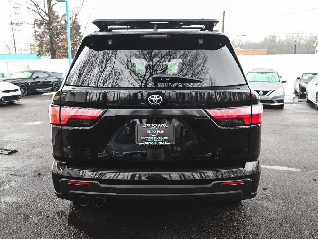 Toyota Sequoia 2023