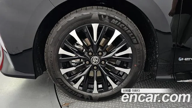 Toyota Alphard 2025