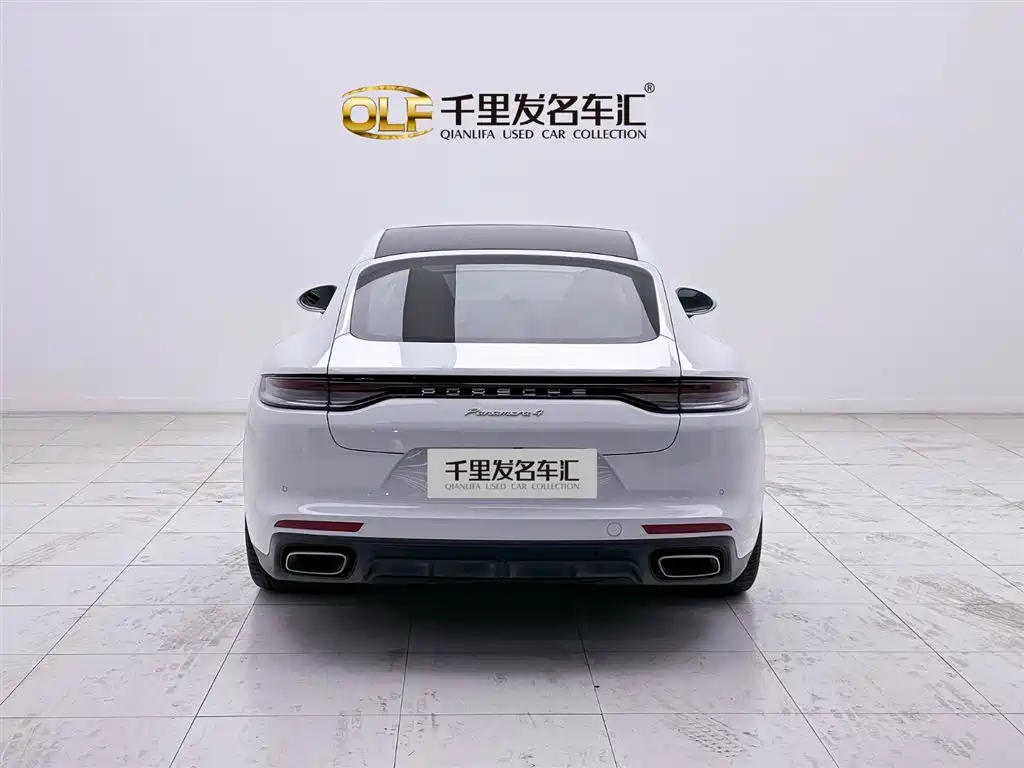 Porsche Panamera 2023