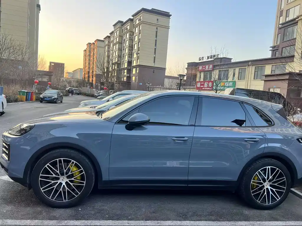 Porsche Cayenne 2024