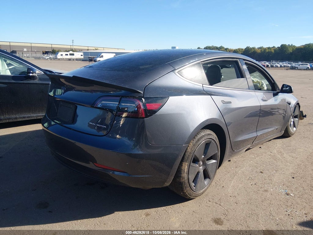Tesla Model 3 2022