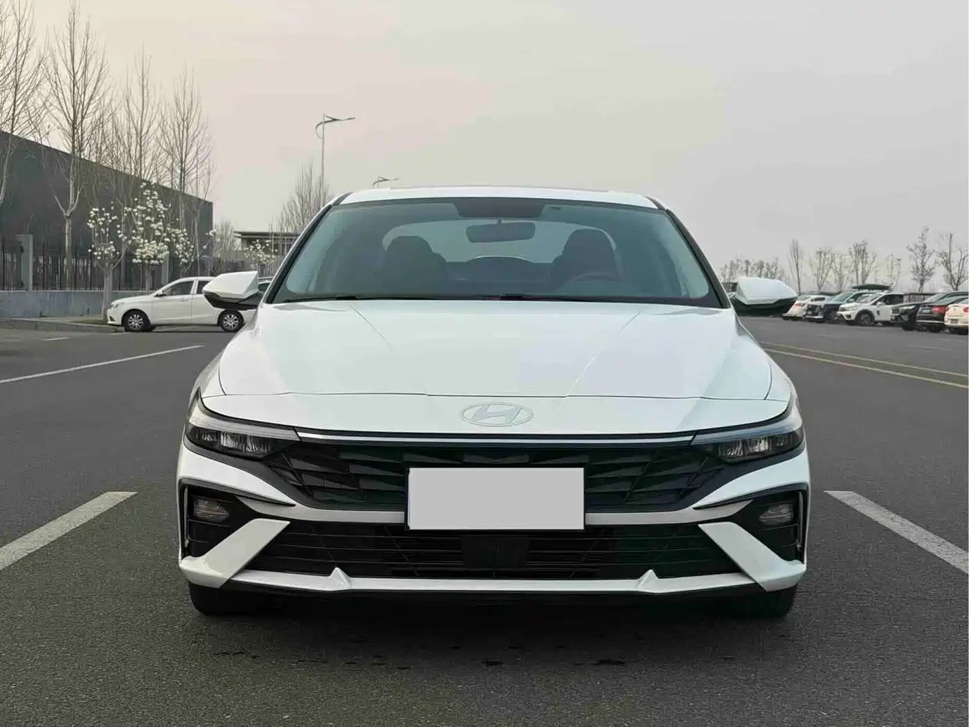 Hyundai Elantra 2023