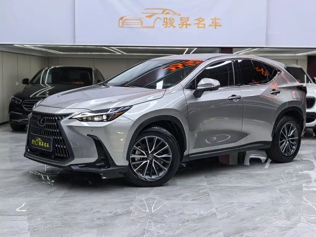 Lexus NX 2024