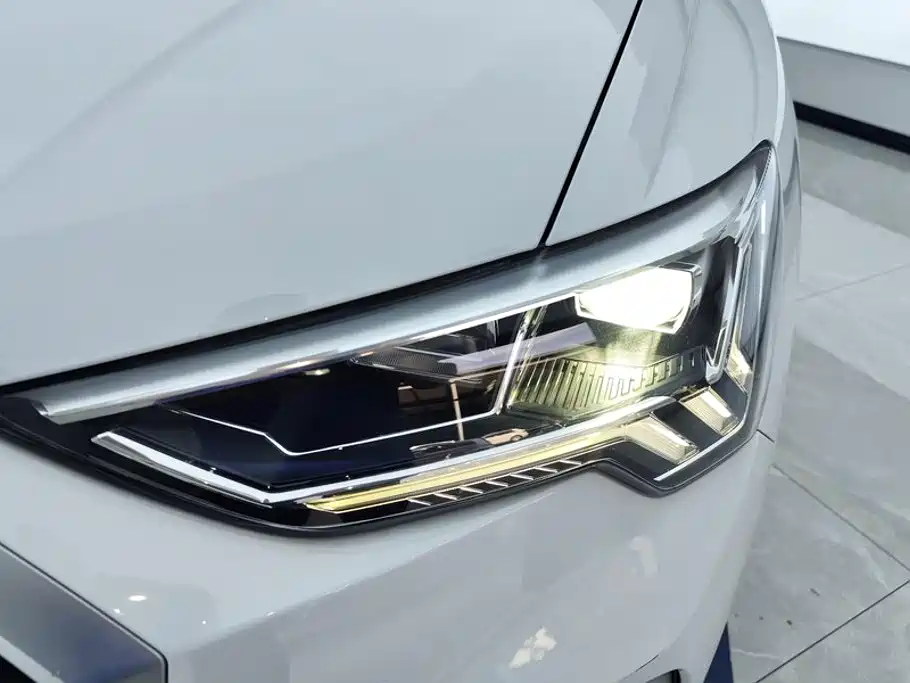 Audi Q3 2021