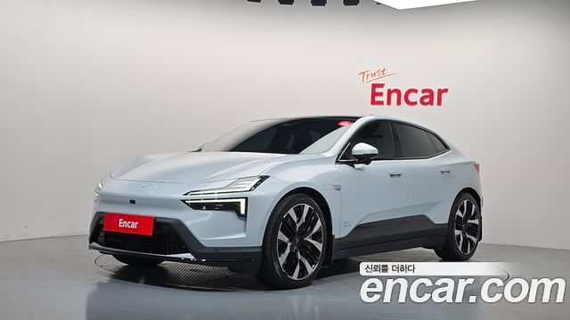 Polestar 4 2025