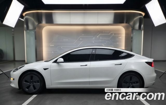 Tesla Model 3 2021