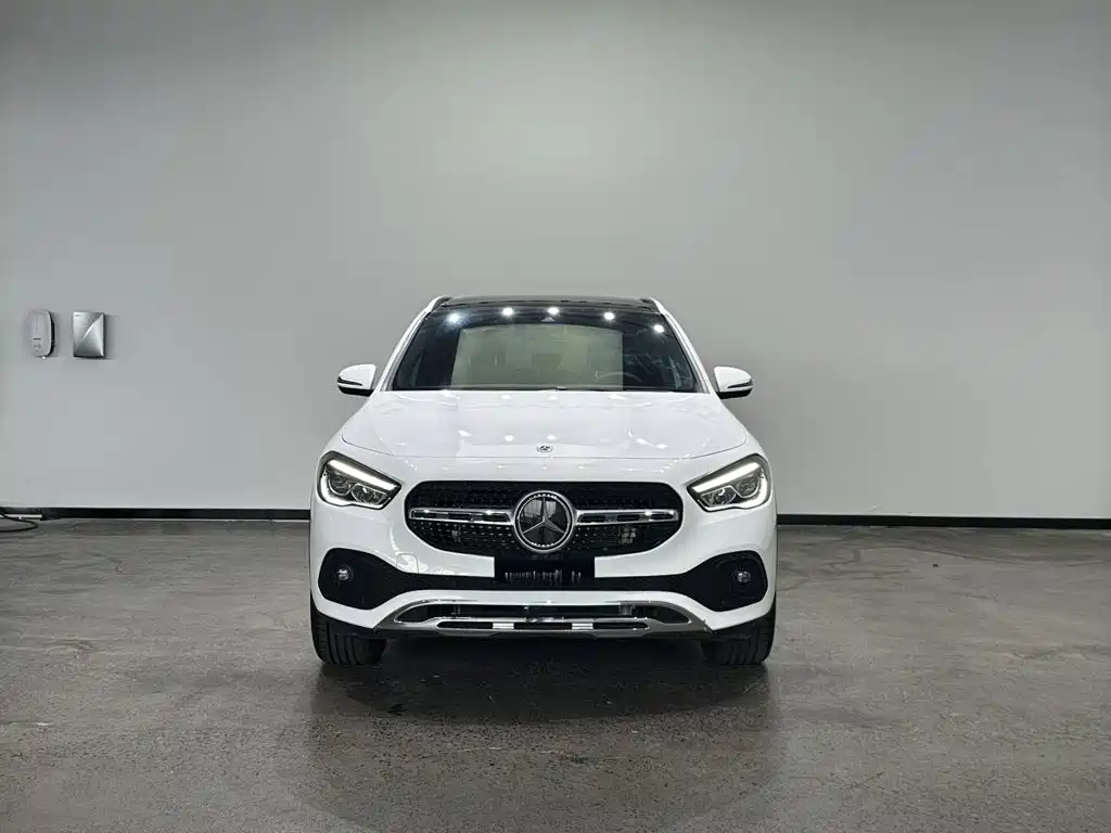 Mercedes-Benz GLA 2023
