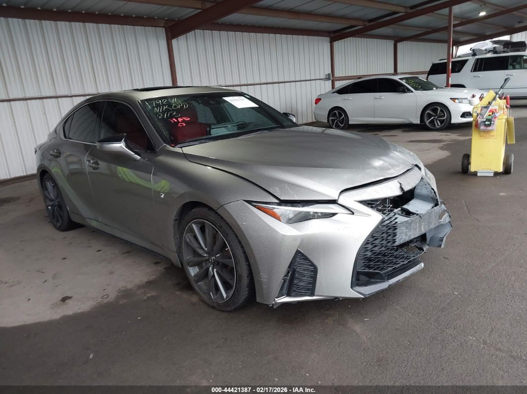 Lexus IS 2021