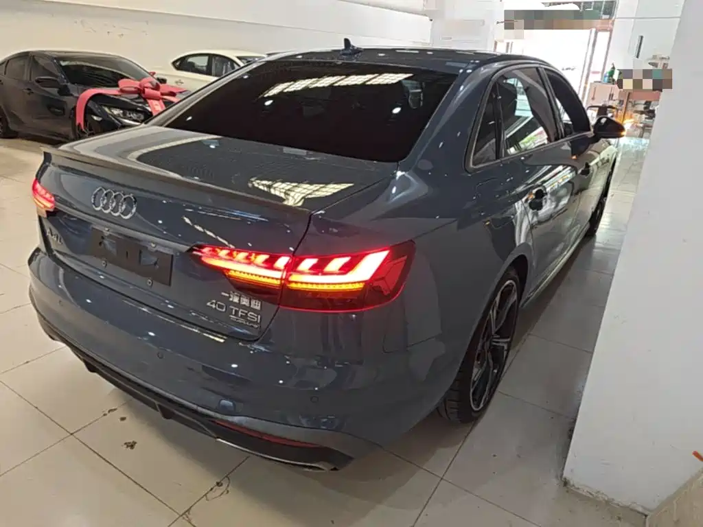 Audi A4 2023