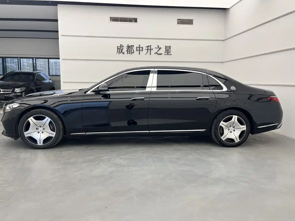 Mercedes-Benz Maybach S-Класс 2022