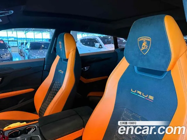 Lamborghini Urus 2021