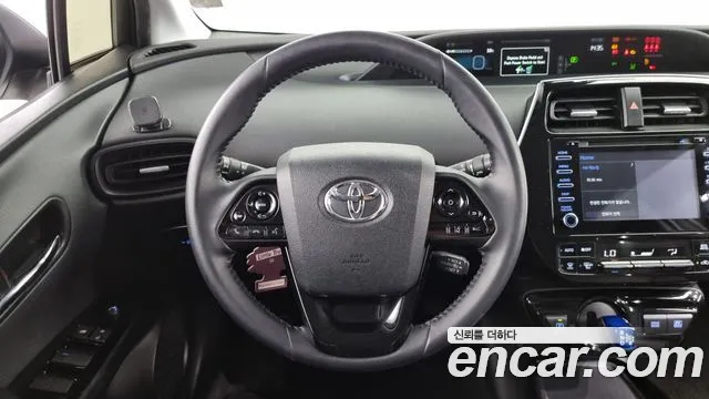 Toyota Prius 2021