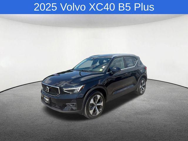 Volvo XC40 2025
