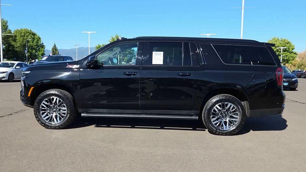 Chevrolet Suburban 2025
