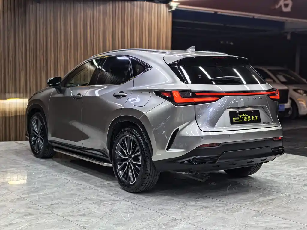 Lexus NX 2022