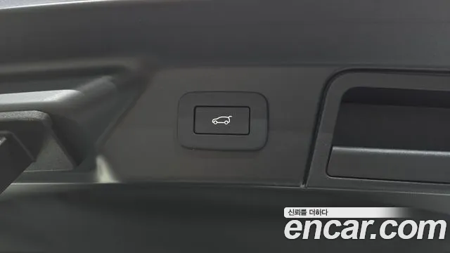 Land Rover Range Rover Velar 2024
