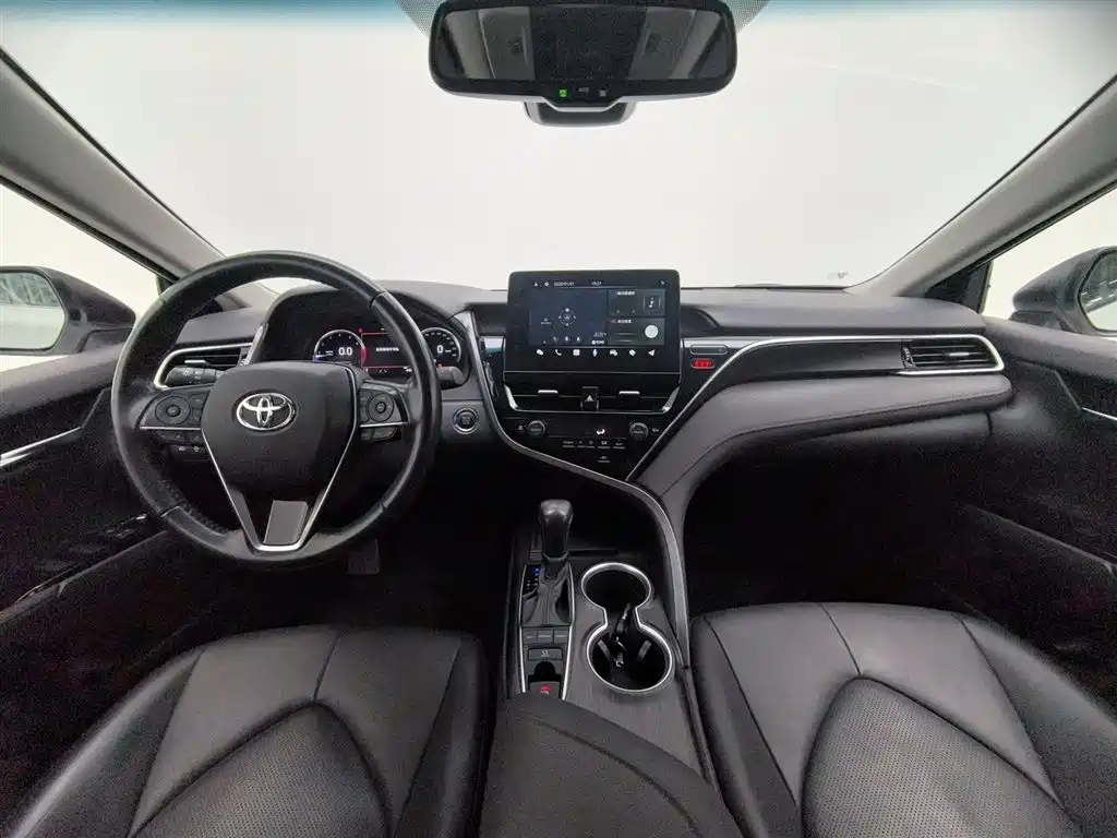 Toyota Camry 2023