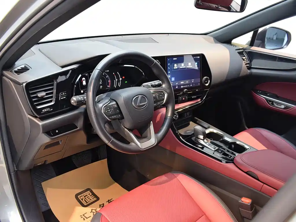 Lexus NX 2022