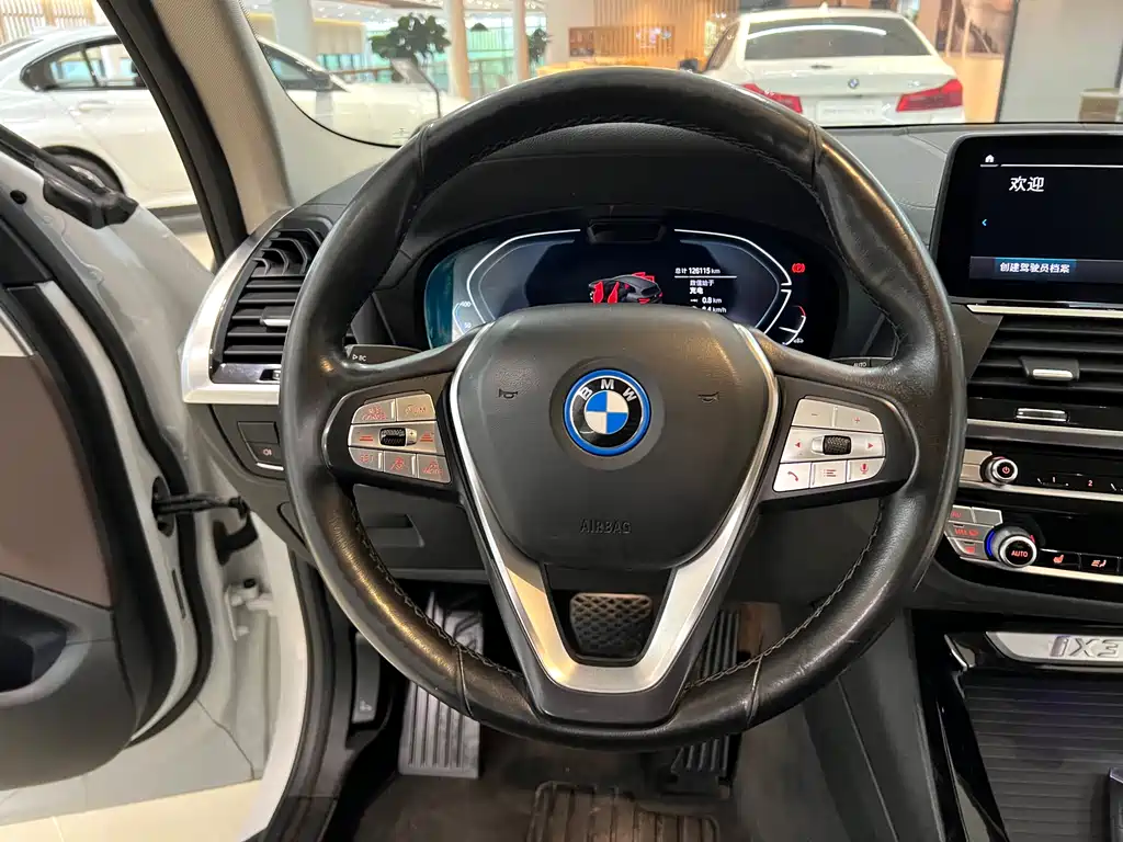 BMW iX3 2021