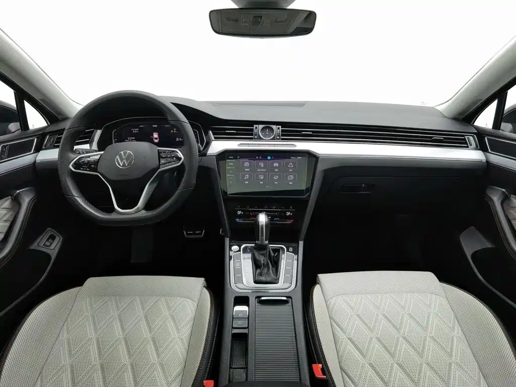 Volkswagen Magotan 2024