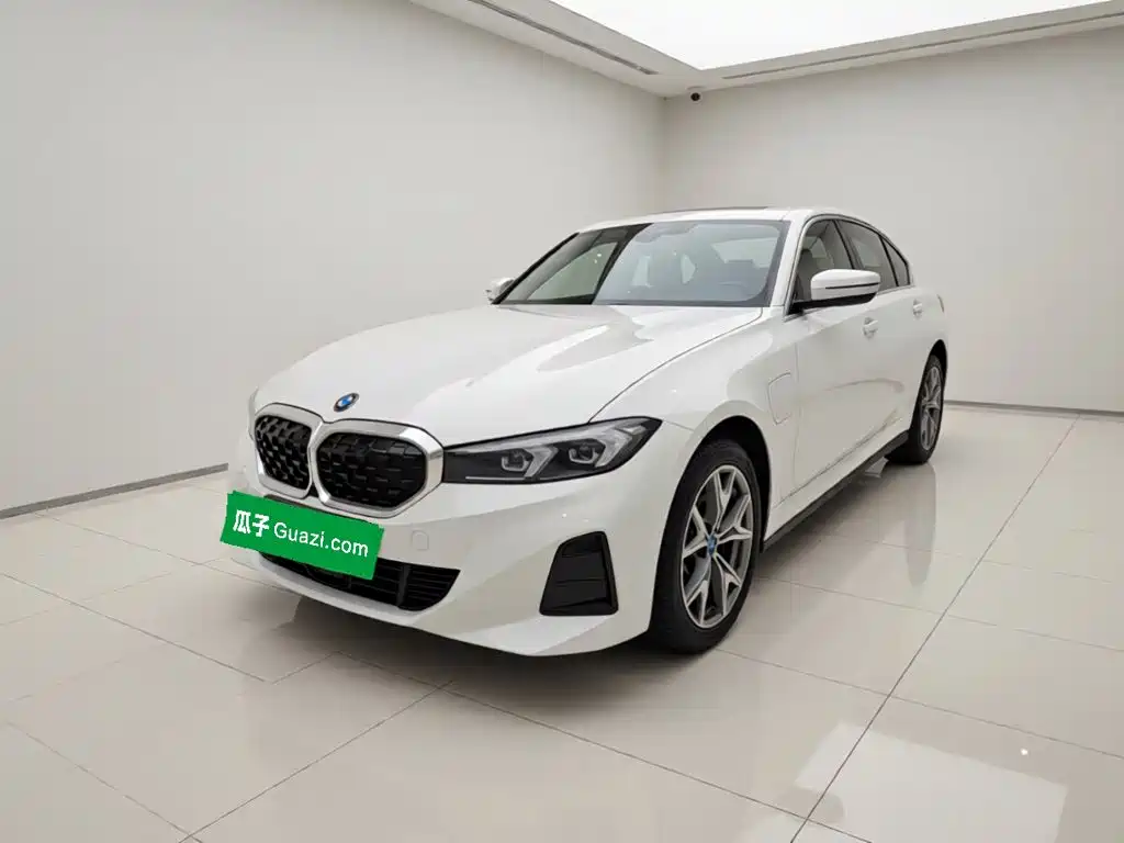 BMW i3 2024