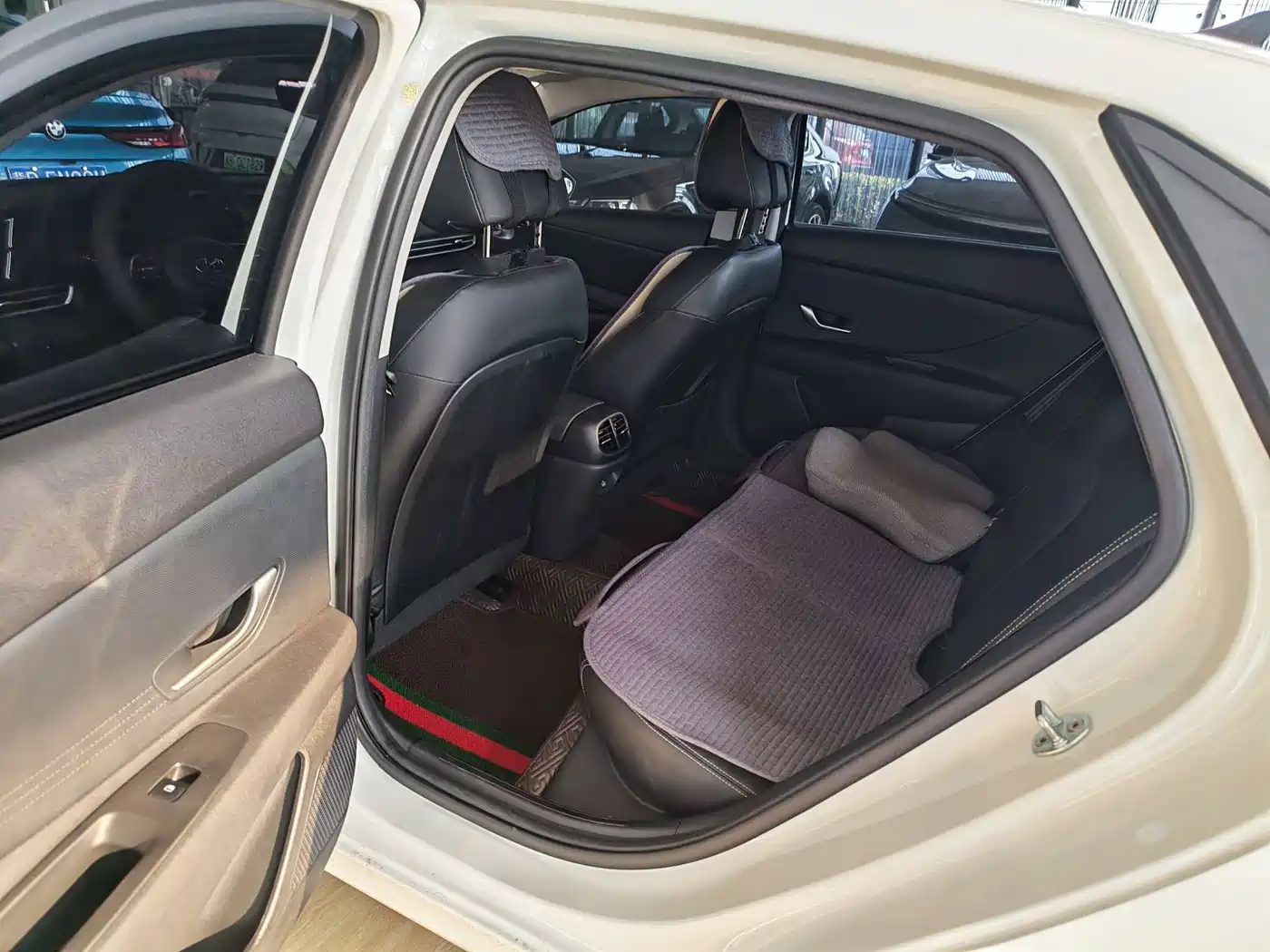 Hyundai Elantra 2024