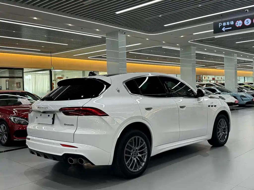 Maserati Grecale 2023