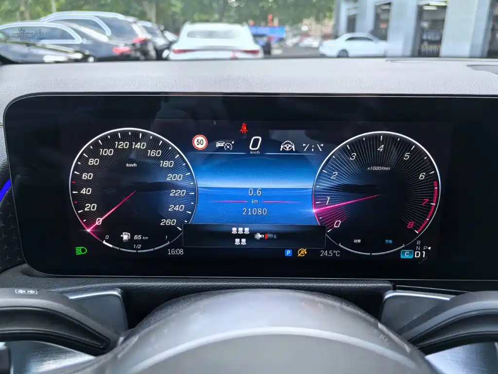 Mercedes-Benz GLB 2025