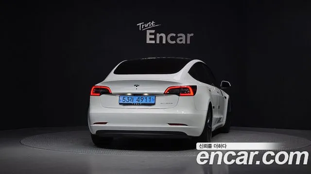 Tesla Model 3 2021