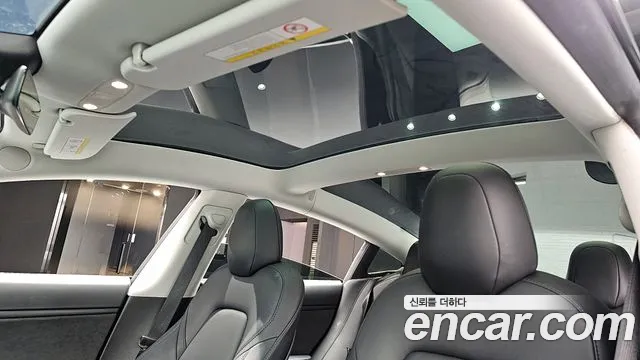 Tesla Model 3 2020