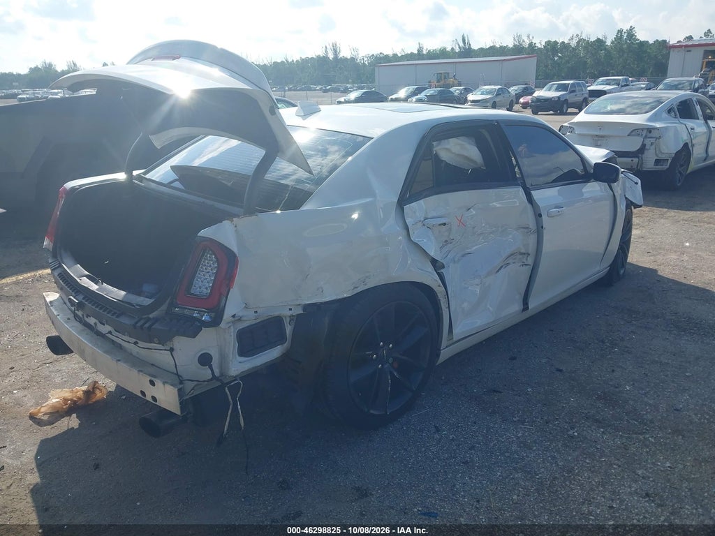 Chrysler 300 2023