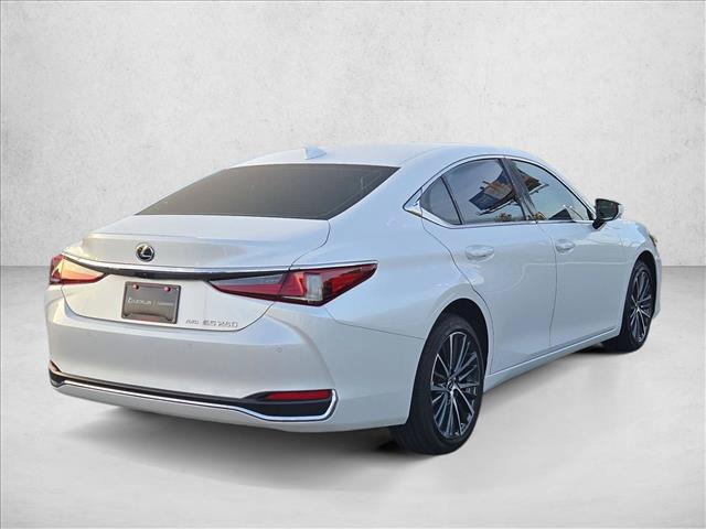 Lexus ES 2023
