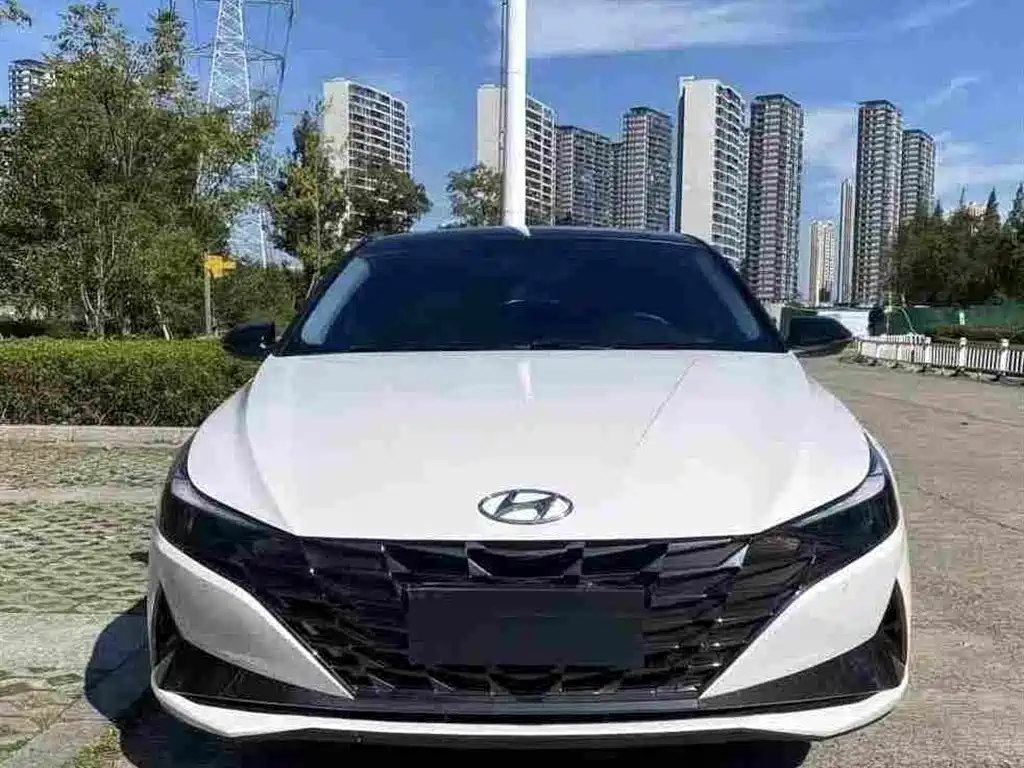 Hyundai Elantra 2022
