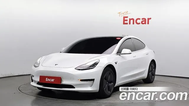 Tesla Model 3 2020