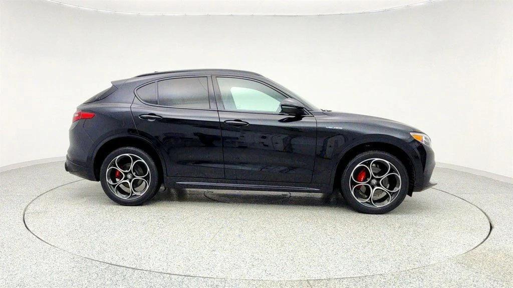 Alfa Romeo Stelvio 2023