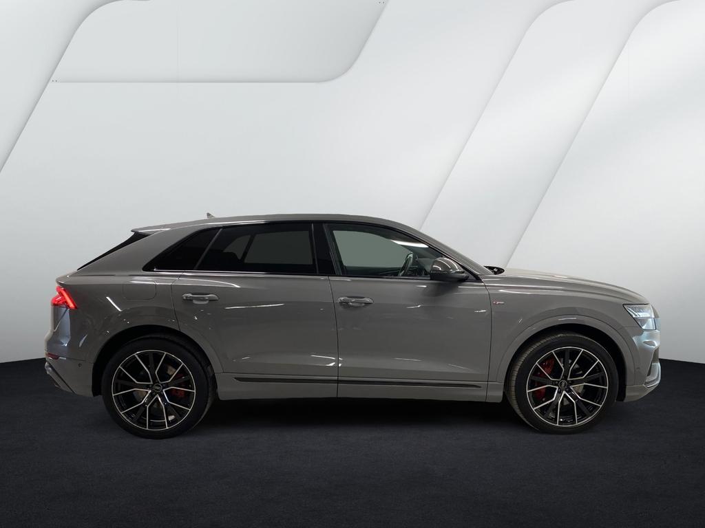 Audi Q8 2023