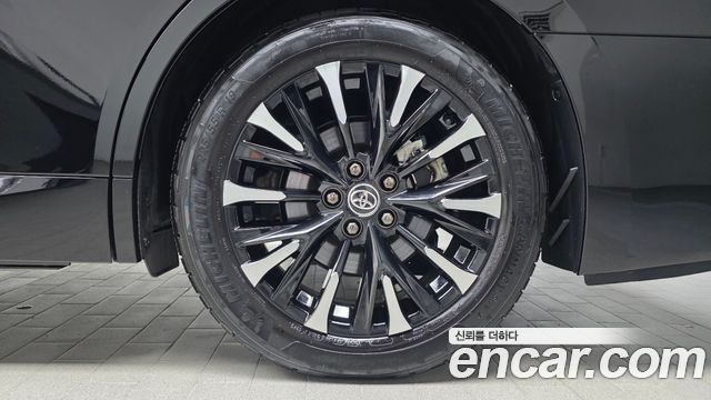 Toyota Alphard 2026
