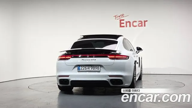 Porsche Panamera 2020