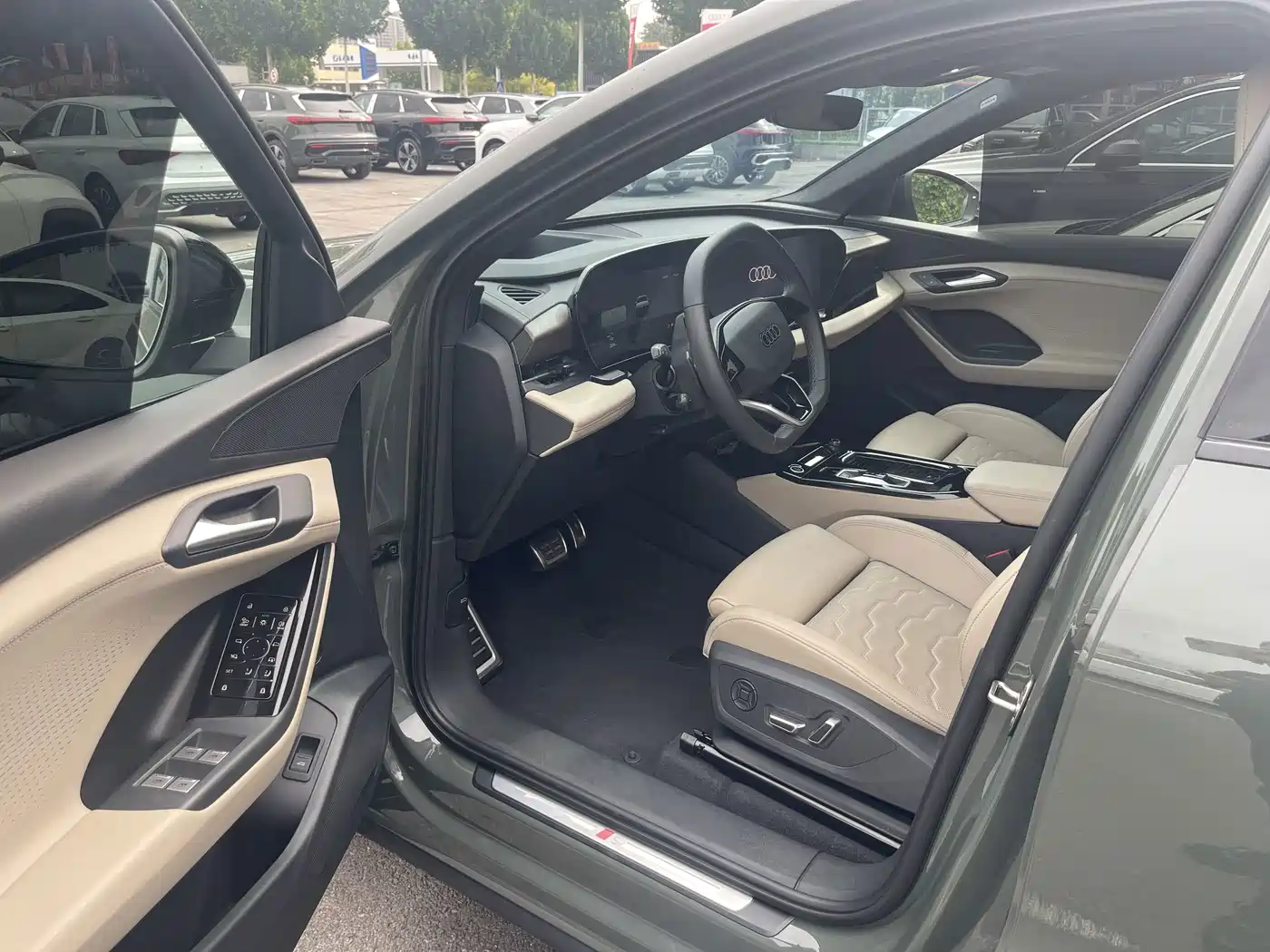 Audi e-tron 2025