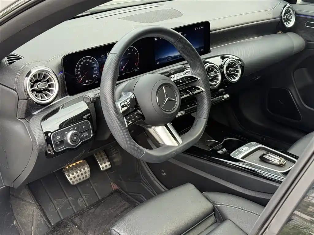 Mercedes-Benz CLA 2024