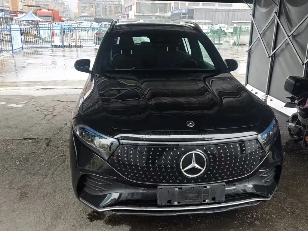 Mercedes-Benz EQB 2024