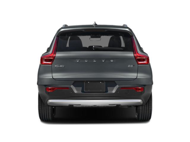 Volvo XC40 2025